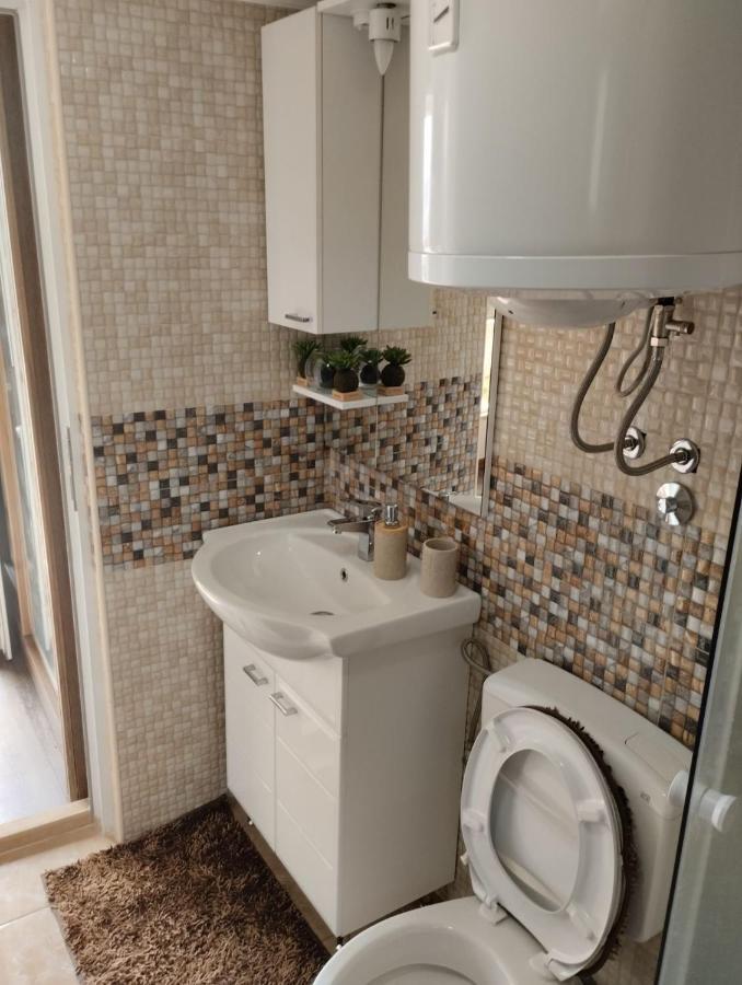 Woodstone Apartman Подгорица Экстерьер фото